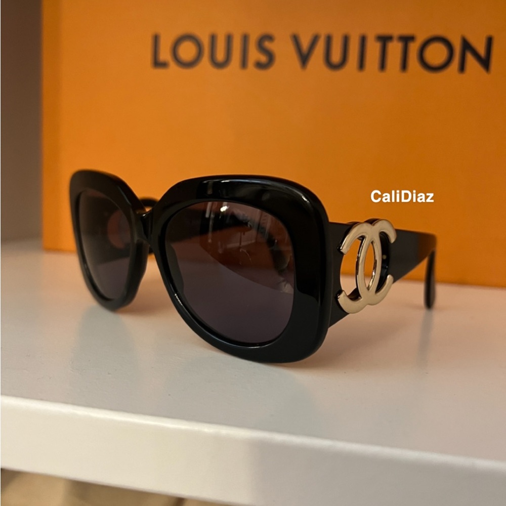 CHANEL Sunglasses - Picture 4 of 13